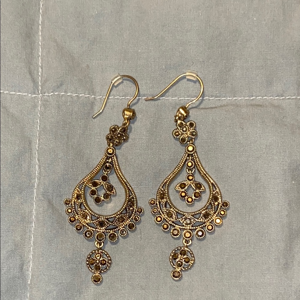 💛🤎💛NWOT Monet Elegant Gold Brown Dangle Earrings